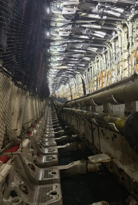 山西首套8.8米超大采高智能綜采工作面聯合試運轉成功